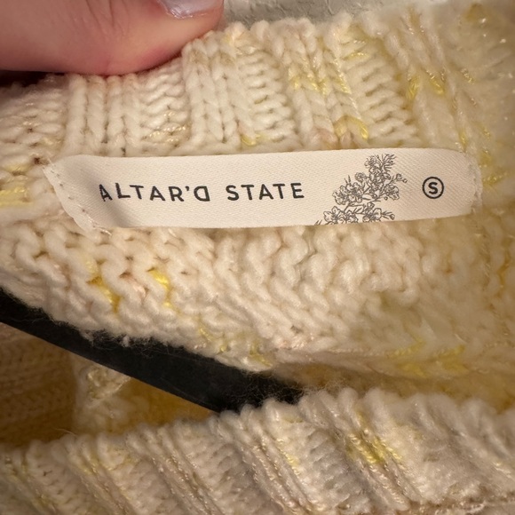 Altar’s State Sweater - Picture 3 of 3